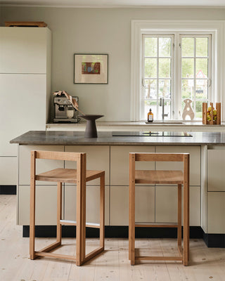 The Outline Bar Chair in Counter Height